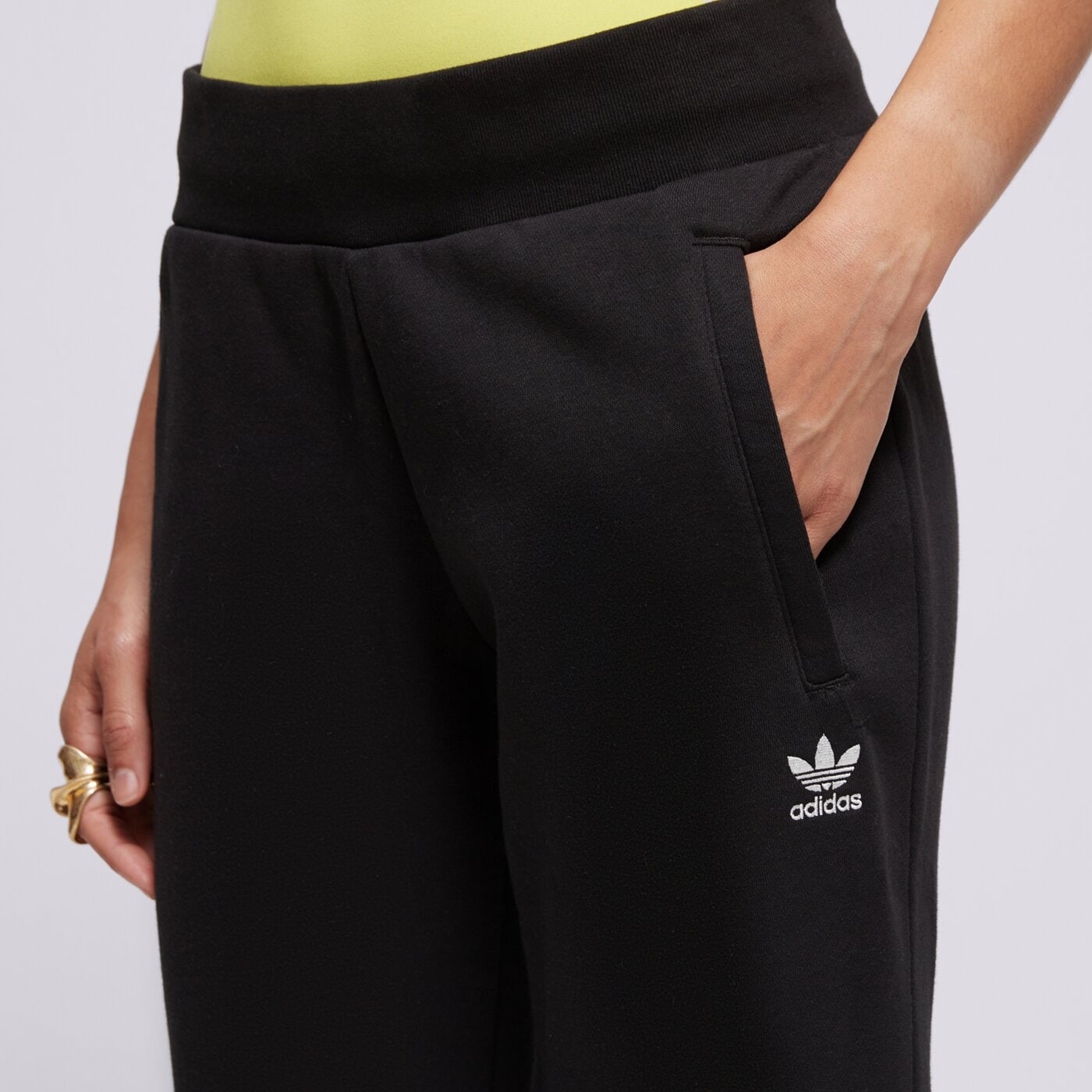 Spodnie dresowe damskie ADIDAS SPODNIE TRACK ia6457 kolor czarny