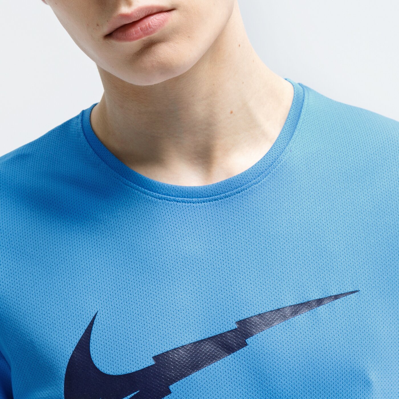 Koszulka męska NIKE T-SHIRT M NK BREATHE RUN SS WR PO GX cj5386-402 kolor niebieski