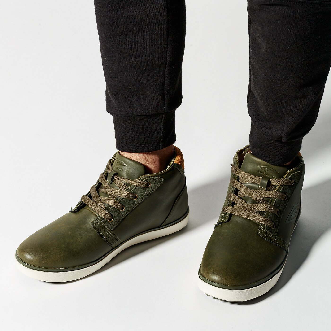 Buty outdoor męskie UMBRO KENT ummc218003 kolor zielony