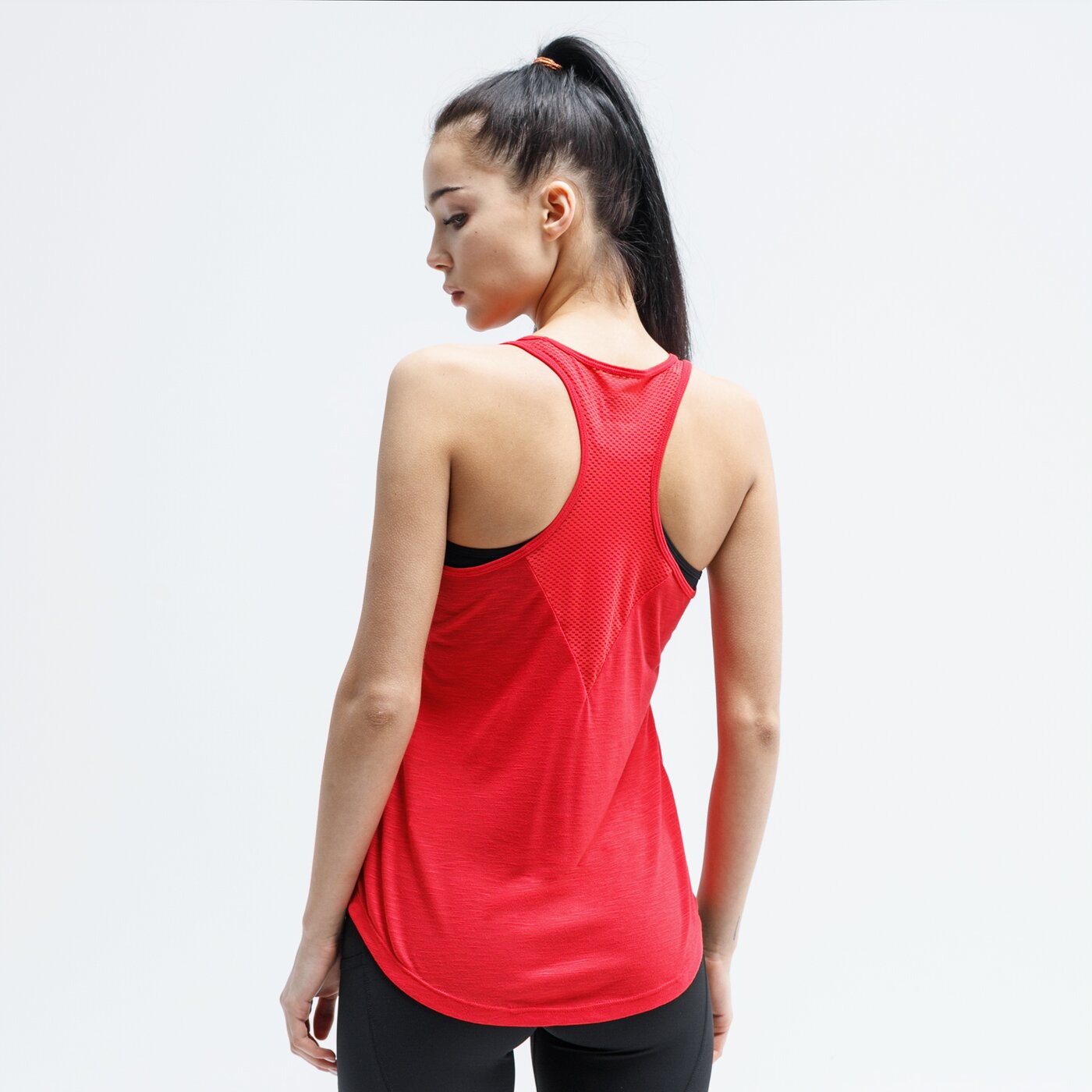 Top damski UMBRO TANK SUNDAVILE ul120tsd14003 kolor czerwony