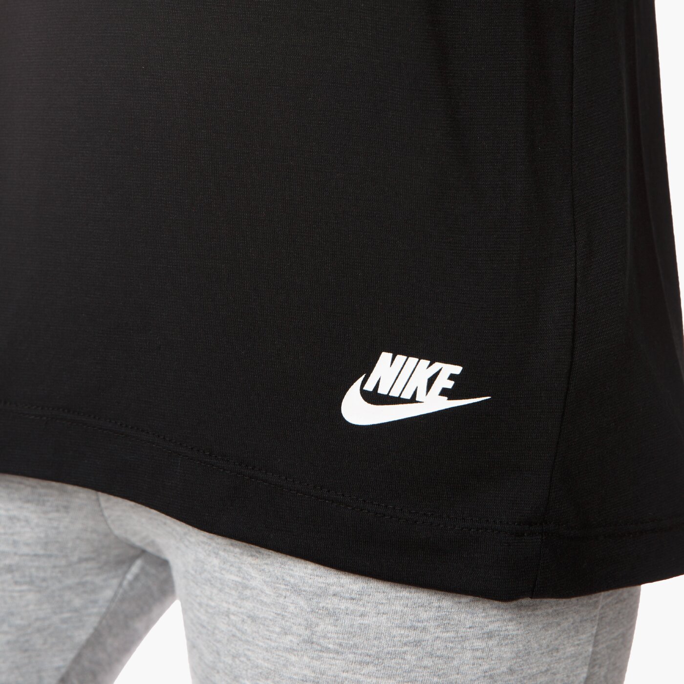 Top damski NIKE TANK NSW ESSNTL LBR 829751010 kolor czarny