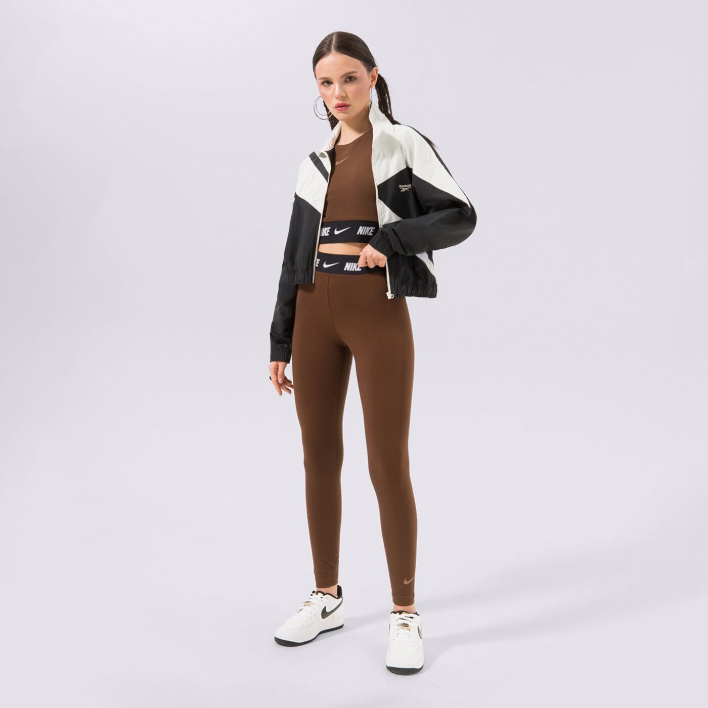 Koszulka damska NIKE T-SHIRT dq9315-259 kolor brązowy