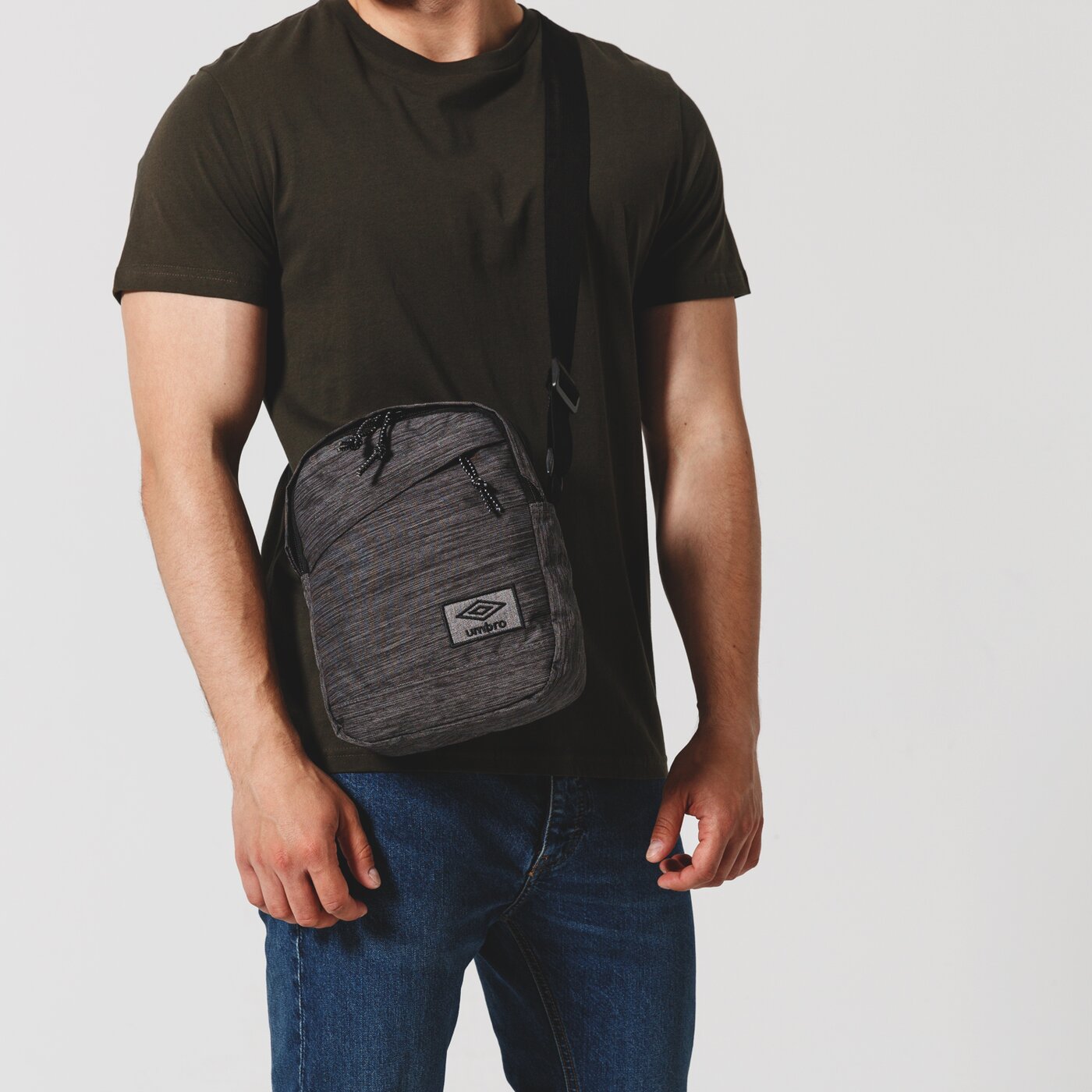 Torba sportowa damska UMBRO TOREBKA NA RAMIĘ ENYELLE ul19tom08001 kolor szary