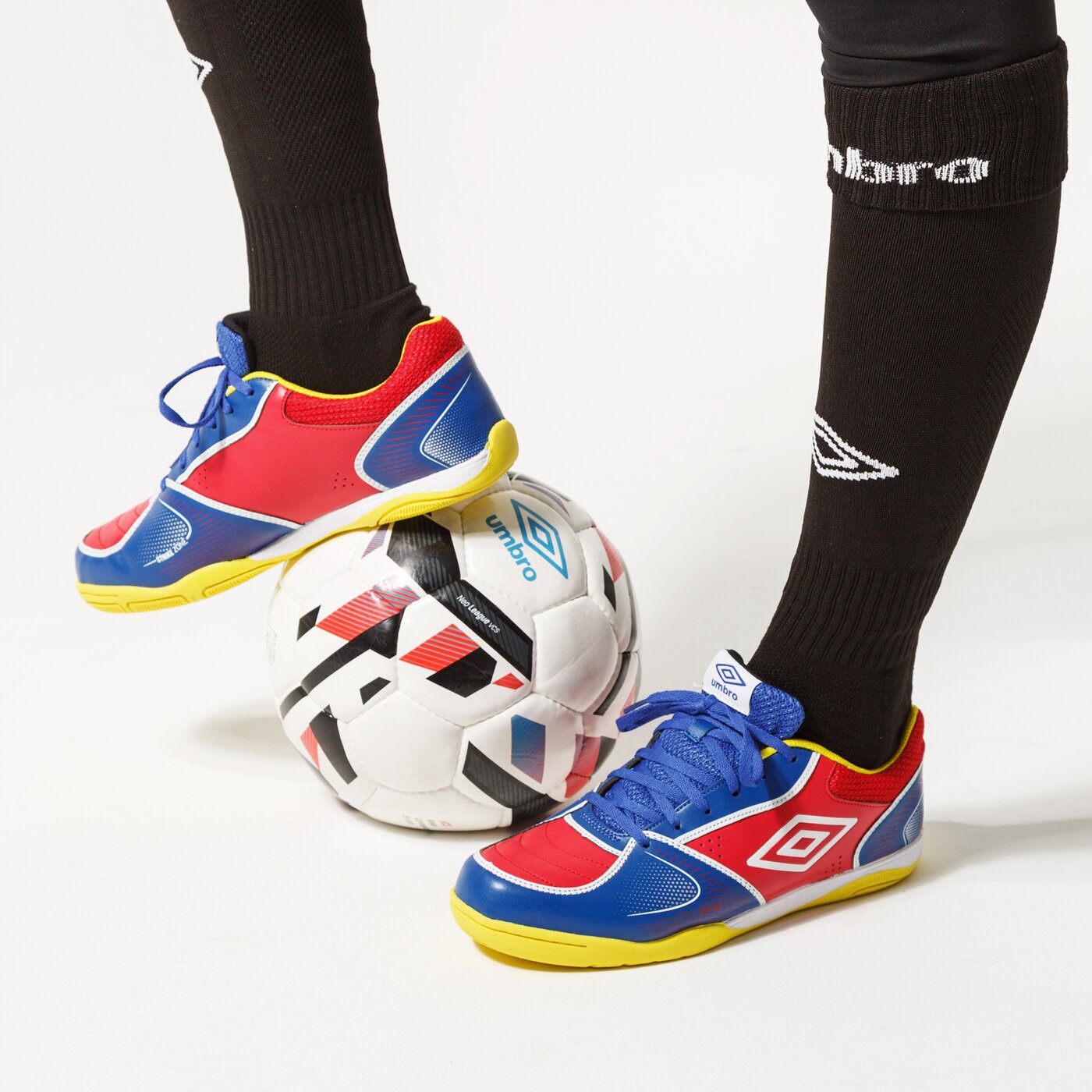 Buty piłkarskie męskie UMBRO CHUTACO II 81620u-jdg kolor multicolor