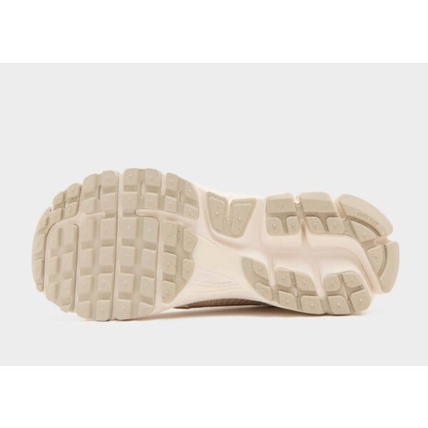 Buty sportowe damskie NIKE W ZOOM VOMERO 5 GCEL GCEL fq6868-111 kolor beżowy