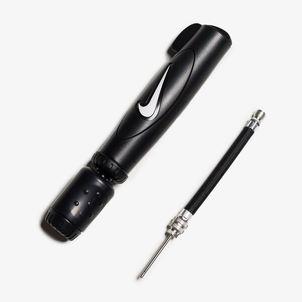 Dziecięce NIKE BALL PUMP 9.038.023.001 kolor czarny