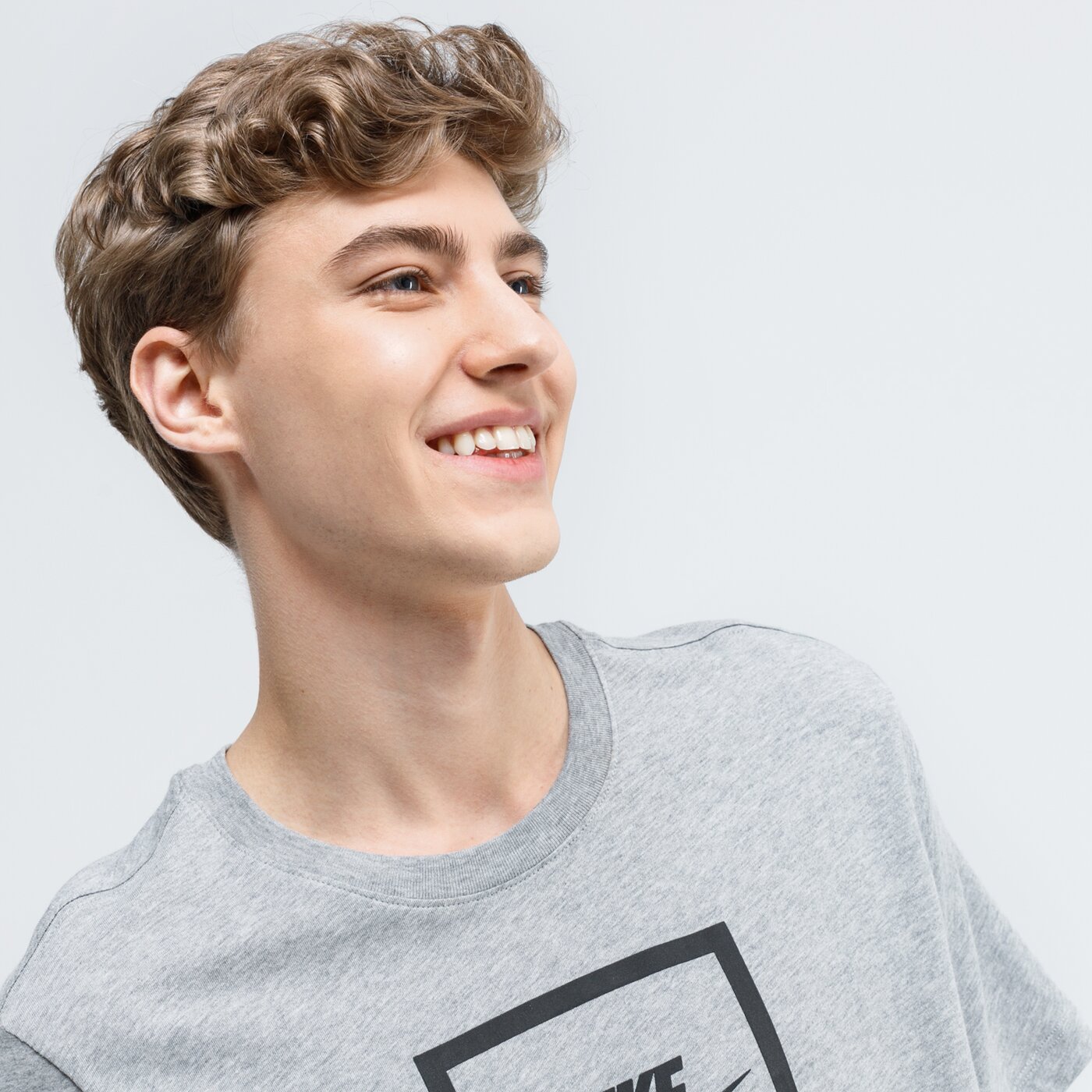 Koszulka męska NIKE T-SHIRT AIR bv7639-063 kolor szary