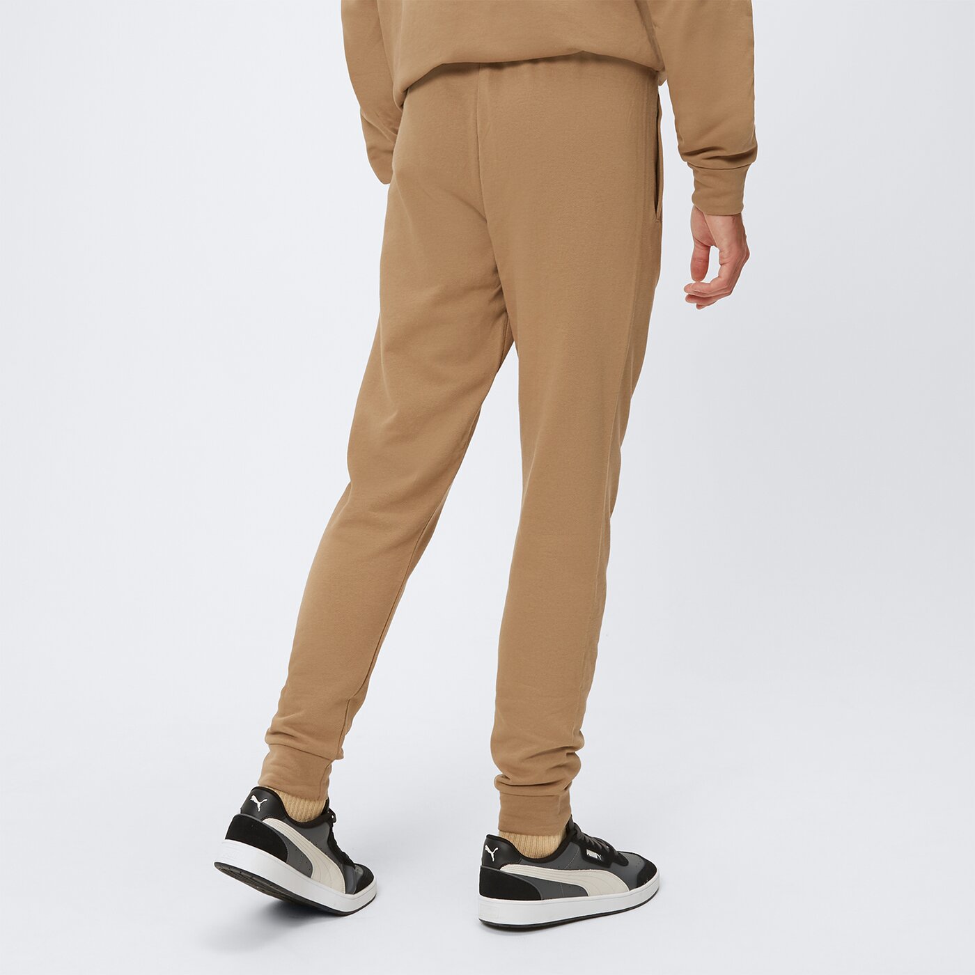 Spodnie dresowe męskie PUMA SPODNIE BETTER ESSENTIALS TR CL 675980 85 kolor beżowy