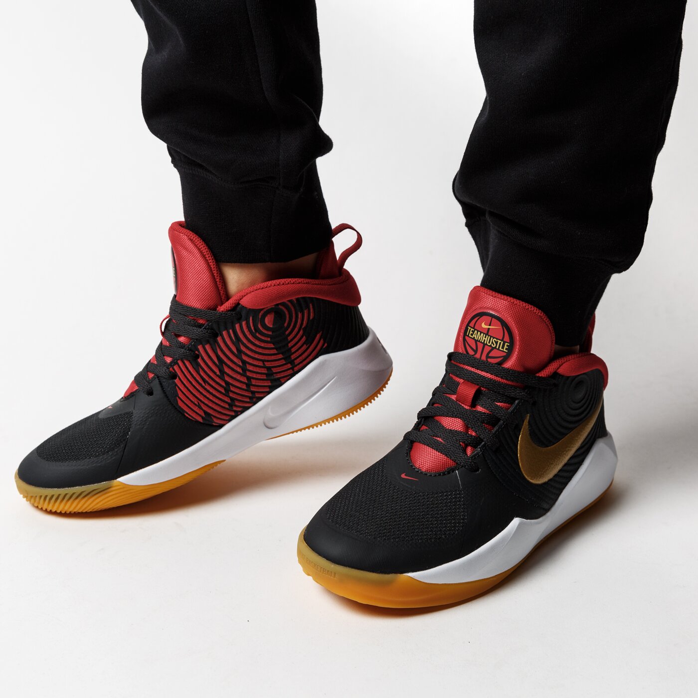 Buty dziecięce do koszykówki NIKE TEAM HUSTLE D 9 aq4224-011 kolor czarny
