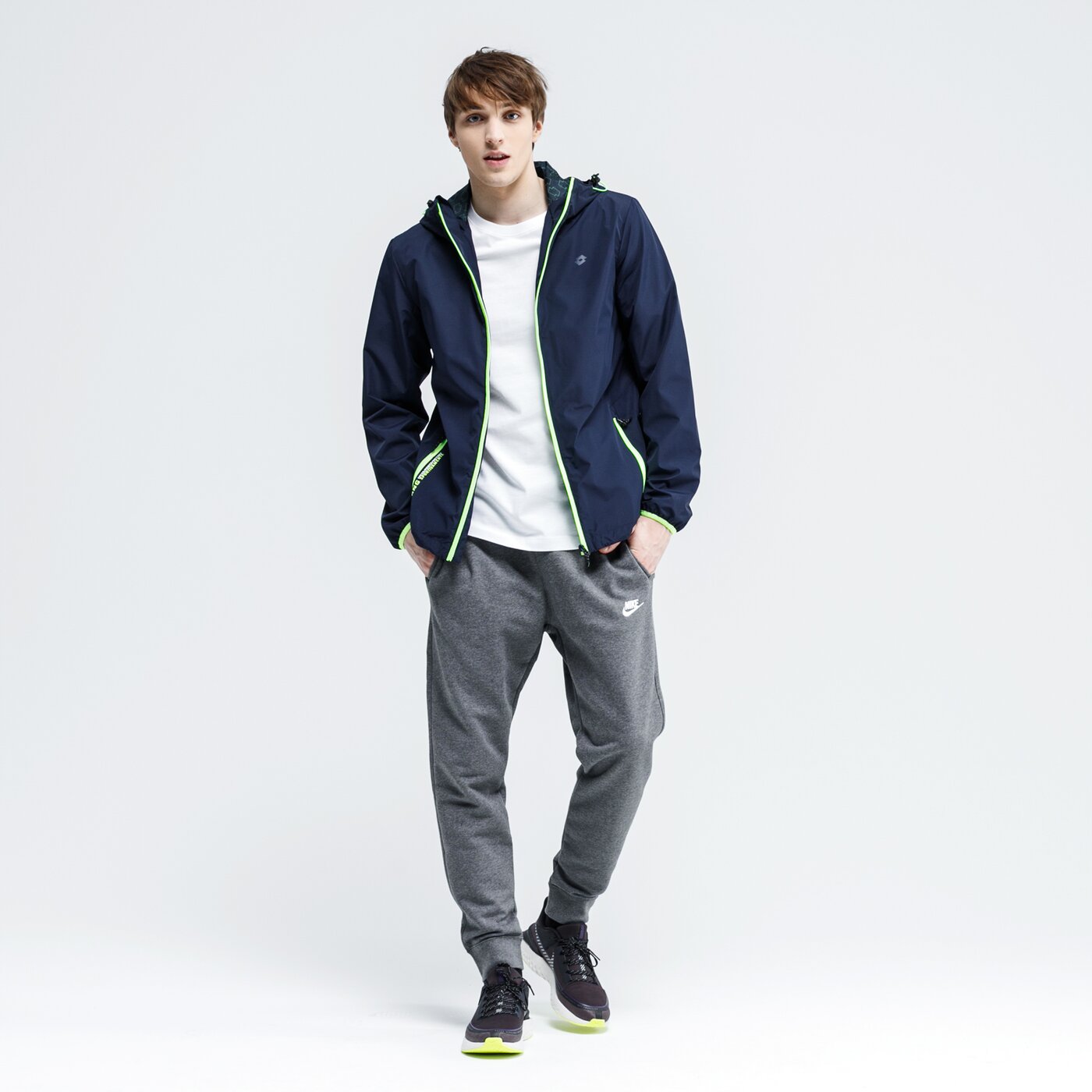 Koszulka męska NIKE T-SHIRT M NSW SNKR CLTR 5 ck2790-100 kolor biały