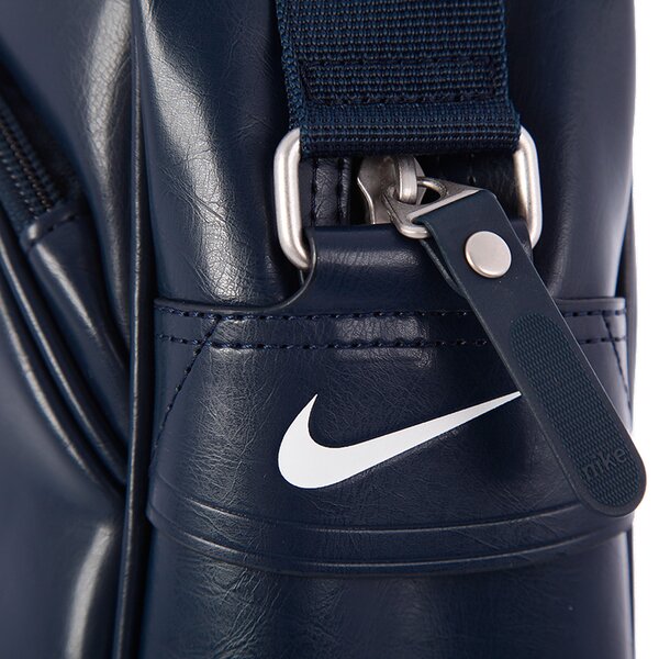 Torba sportowa damska NIKE TORBA HERITAGE AD TRACK BAG ba4358410 kolor granatowy