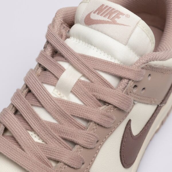 Buty sportowe damskie NIKE DUNK LOW dd1503-125 kolor brązowy