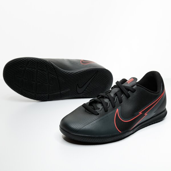 Buty piłkarskie dla dzieci NIKE JR. MERCURIAL VAPOR 13 CLUB IC at8169-060 kolor czarny