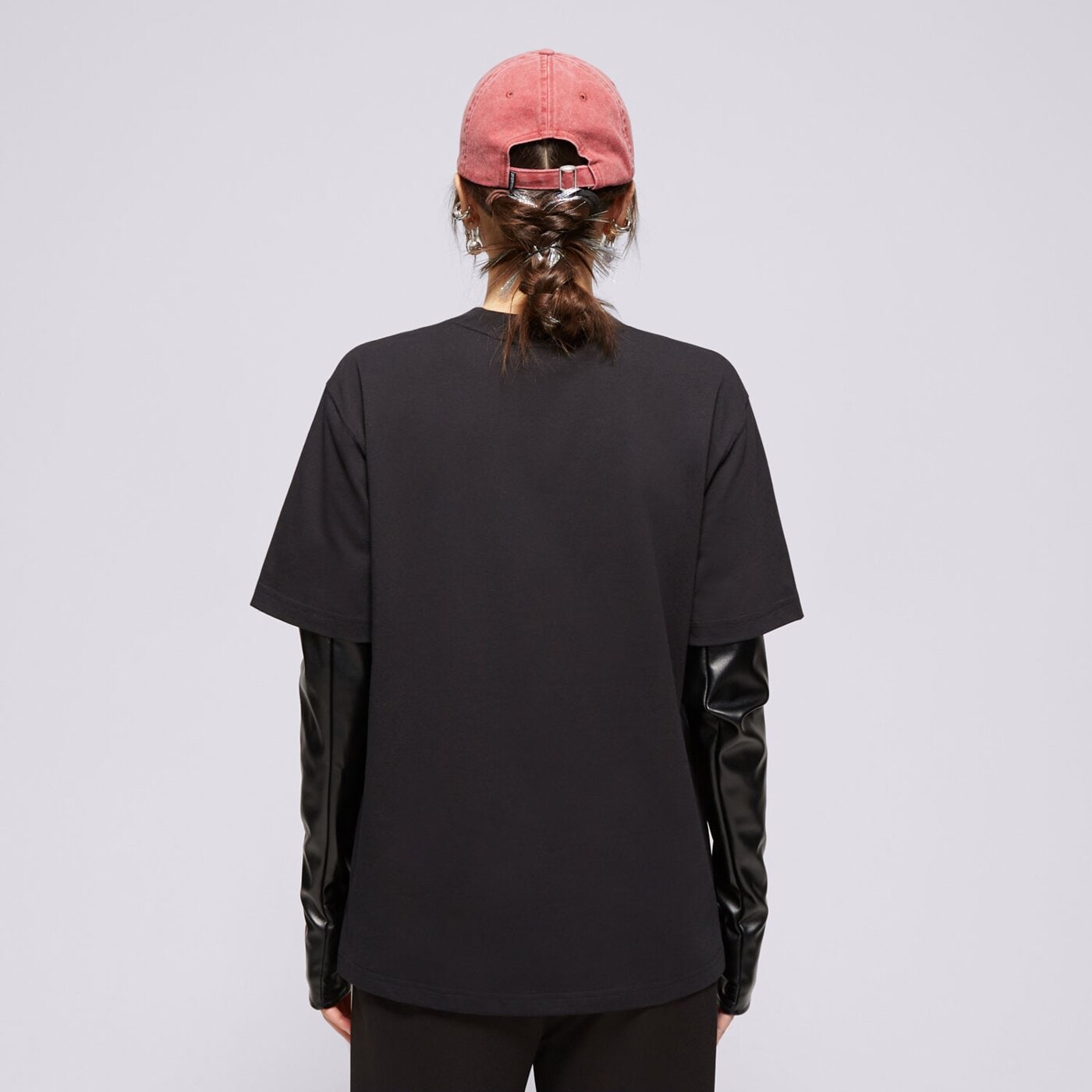 Koszulka damska NEW BALANCE T-SHIRT ATHLETICS JERSEY wt41501bk kolor czarny