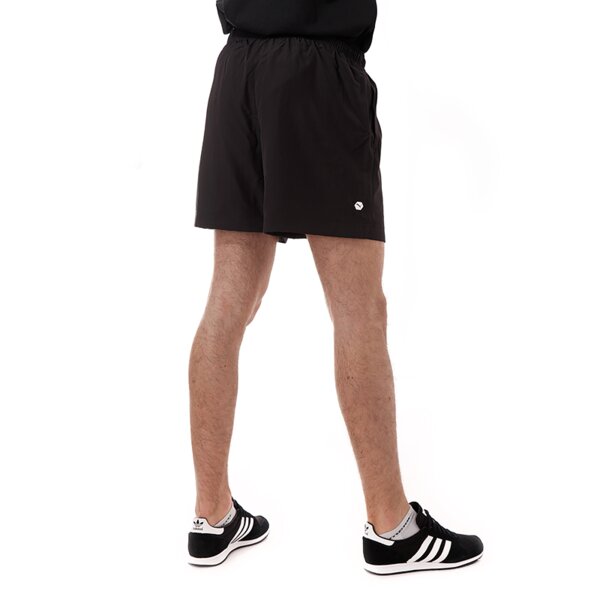 Spodenki męskie PUMA SZORTY ESS WOVEN SHORTS 82400201 kolor czarny