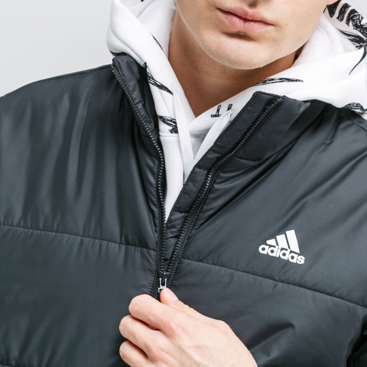 Kurtka zimowa męska ADIDAS KURTKA BSC 3S INS JKT dz1396 kolor czarny