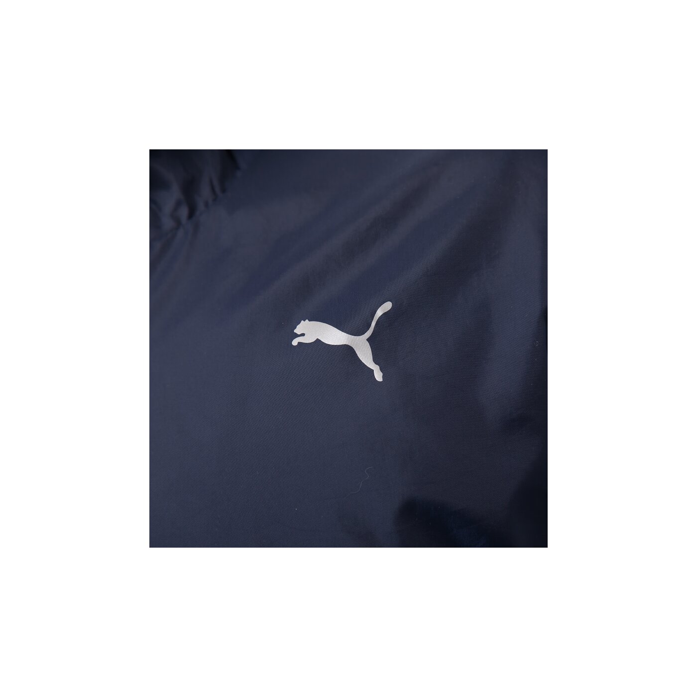 Kurtka przejściowa męska PUMA KURTKA SOLID WINDBREAKER 83230304 kolor granatowy