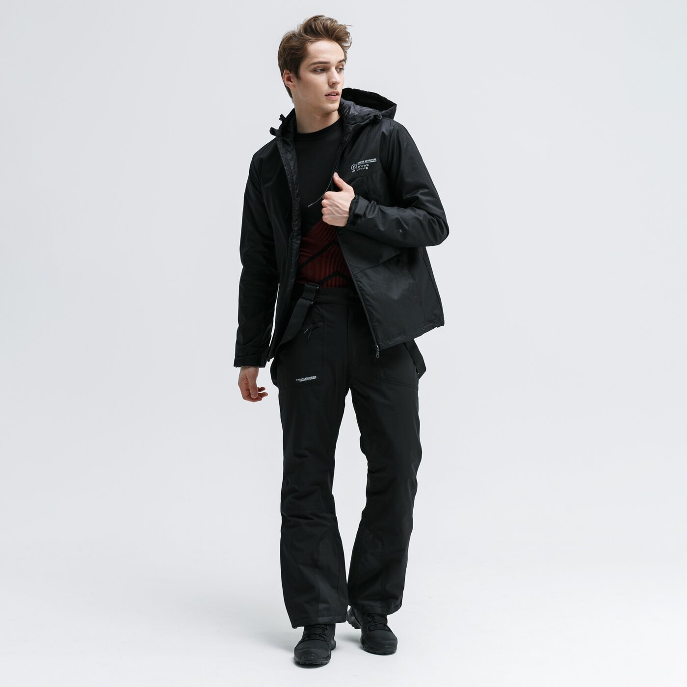 Spodnie dresowe męskie FEEWEAR SPODNIE NARCIARSKIE CARIBOU fw39spm52001 kolor czarny