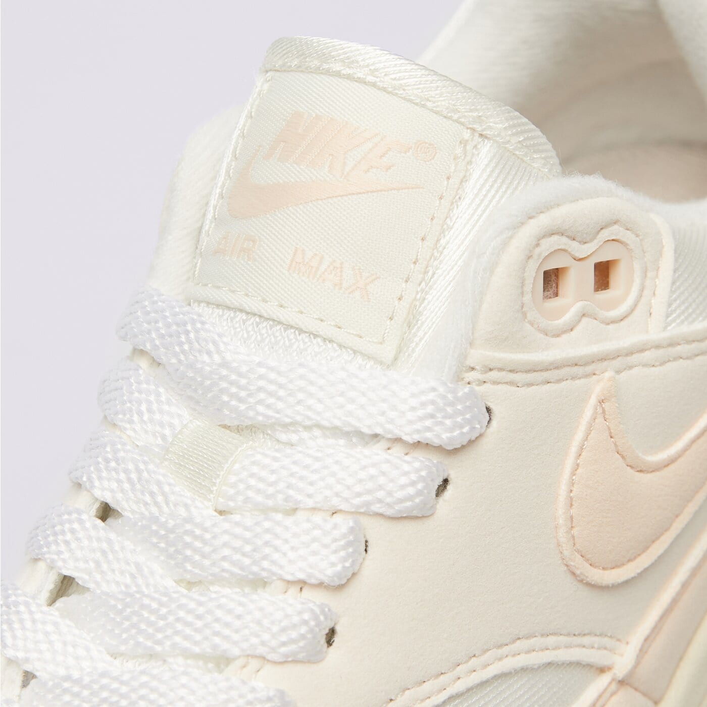 Buty sportowe damskie NIKE AIR MAX 1 dz2628-111 kolor beżowy