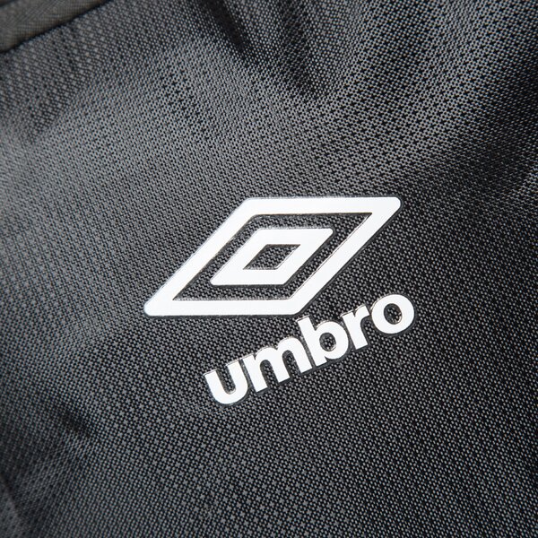 Plecak męski UMBRO PLECAK PRO TRAINING 30543ucgz kolor czarny