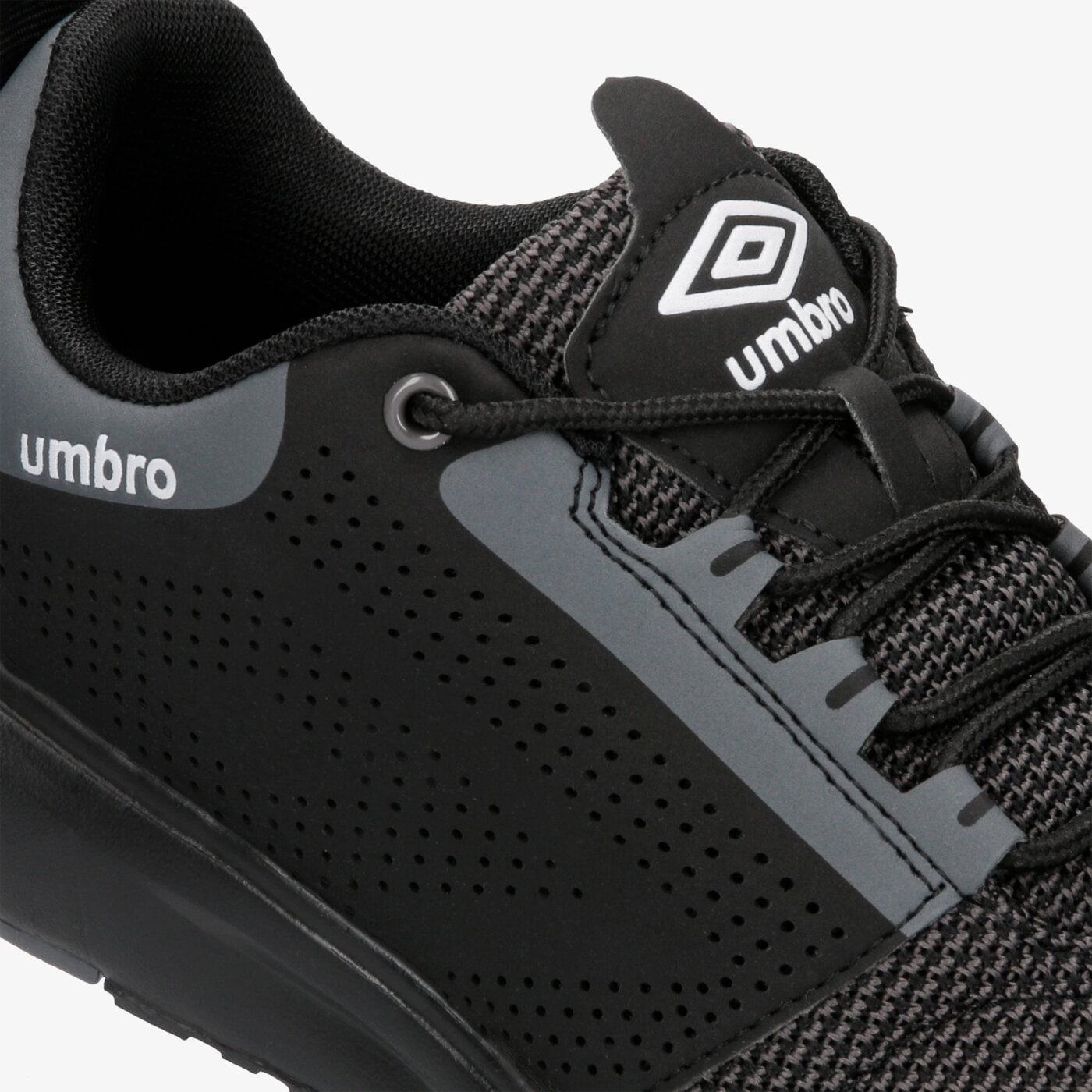 Buty sportowe męskie UMBRO MATASA II ummd119004 kolor czarny