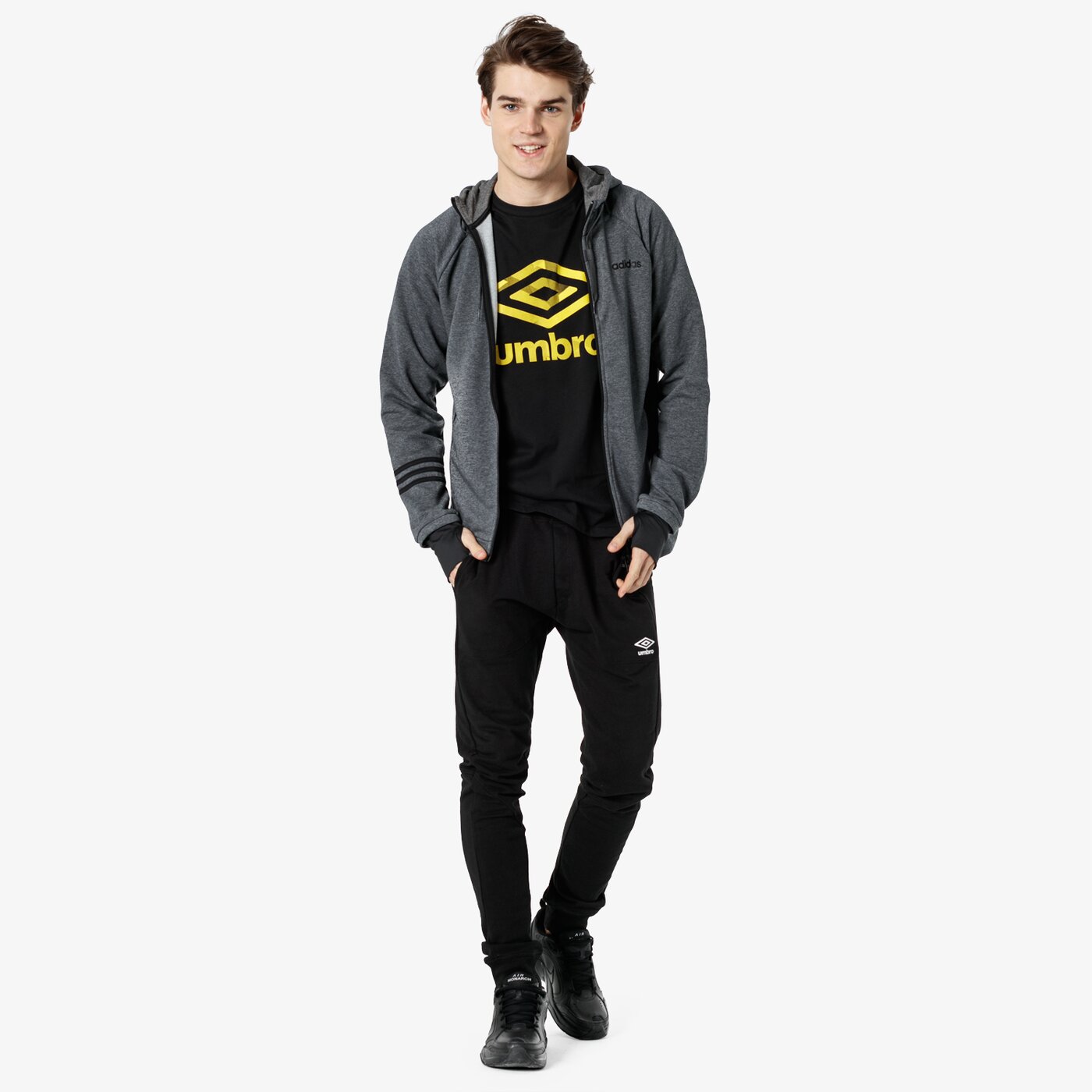 Koszulka męska UMBRO T-SHIRT SS 96 PRINT GRAPHIC 65446u-apc kolor czarny