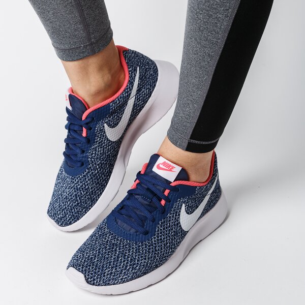 Buty sportowe damskie NIKE WMNS TANJUN SE 844908-404 kolor granatowy