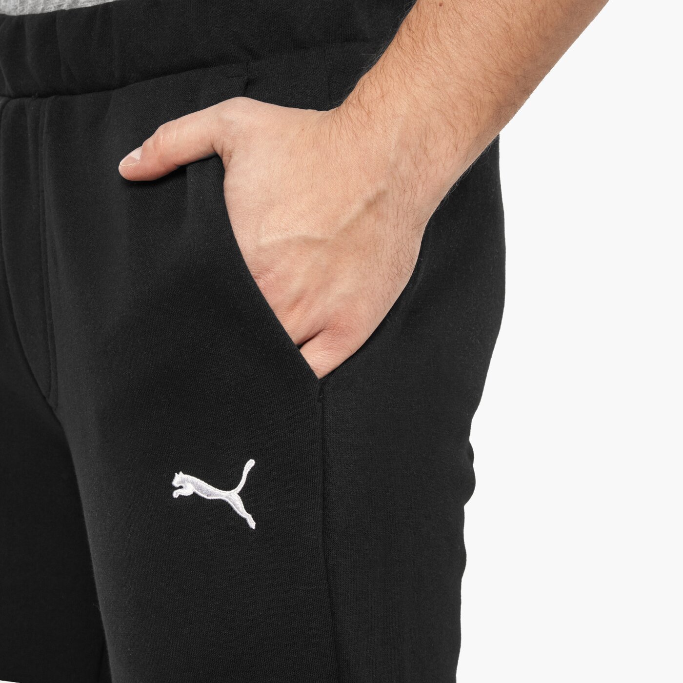 Spodnie dresowe męskie PUMA SPODNIE ESS SWEAT SLIM 83838001 kolor czarny