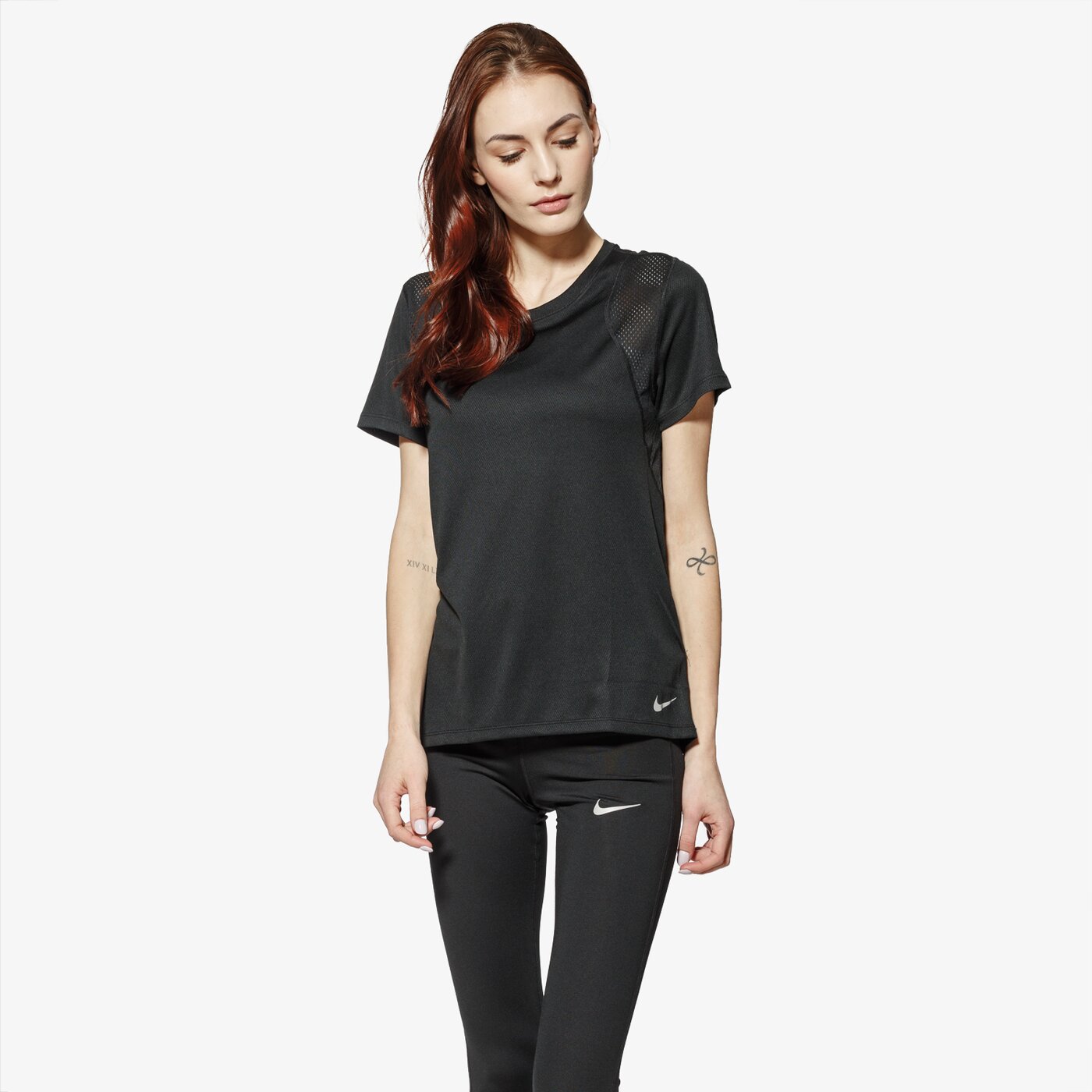 Koszulka damska NIKE T-SHIRT NK RUN SS 890353-010 kolor czarny