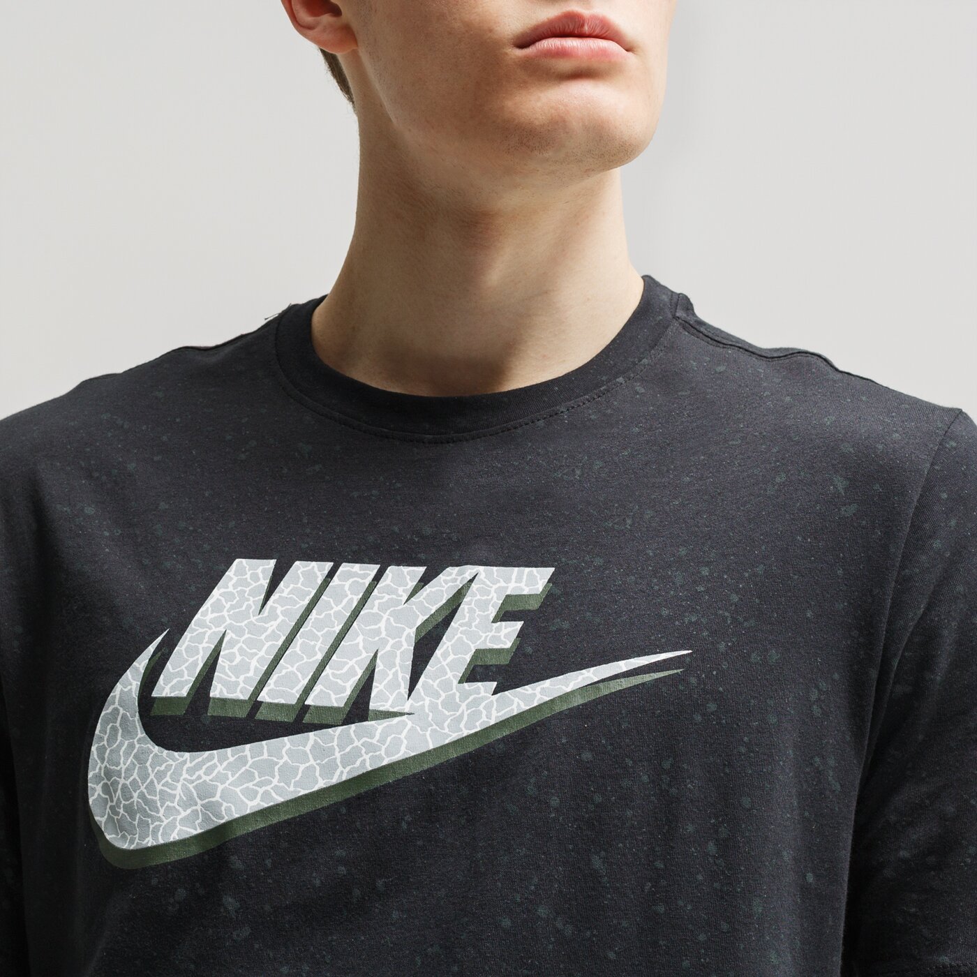 Koszulka męska NIKE T-SHIRT M NSW PRINT PACK SWOOSH cu6809-010 kolor czarny