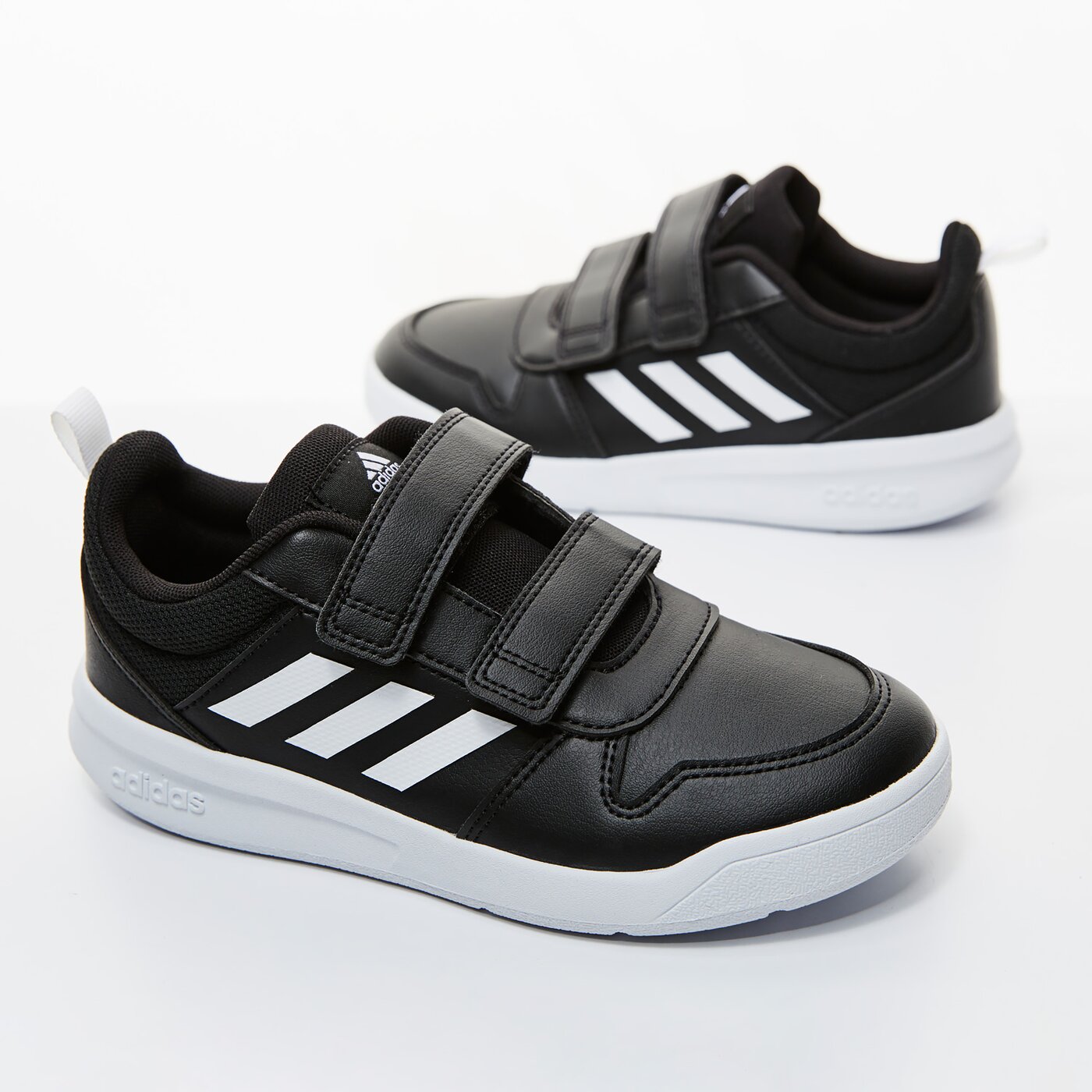 s24042 adidas