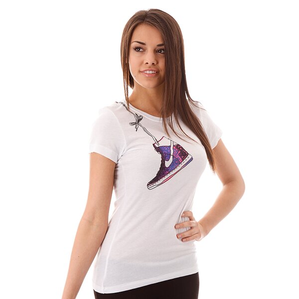 Koszulka damska NIKE T-SHIRT NIKE TEE-SKY HIGH 575659100 kolor biały