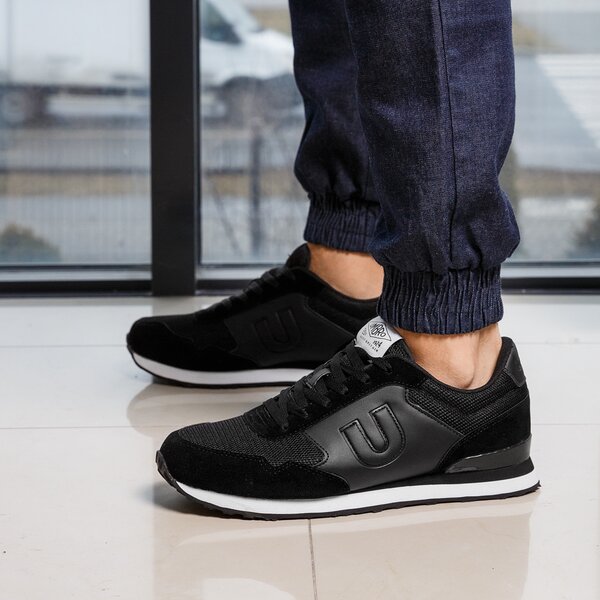 Buty sportowe męskie UMBRO TRAFFORD 40212ud88 kolor czarny