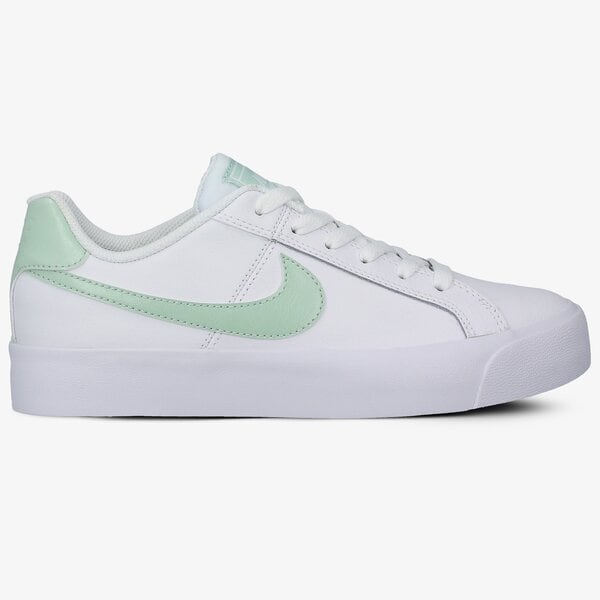 Buty sportowe damskie NIKE COURT ROYALE AC ao2810-111 kolor biały
