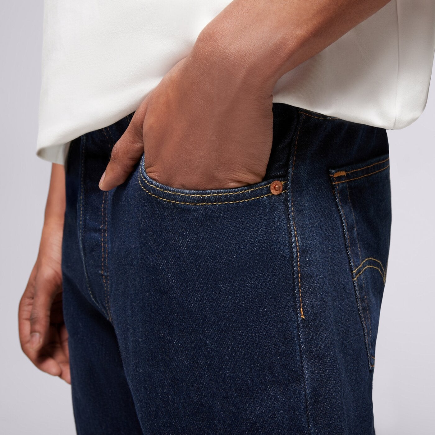 Spodnie dresowe męskie LEVI'S SPODNIE 501® 93 STRAIGHT DARK INDIGO - FLAT FINISH 79830-0344 kolor niebieski