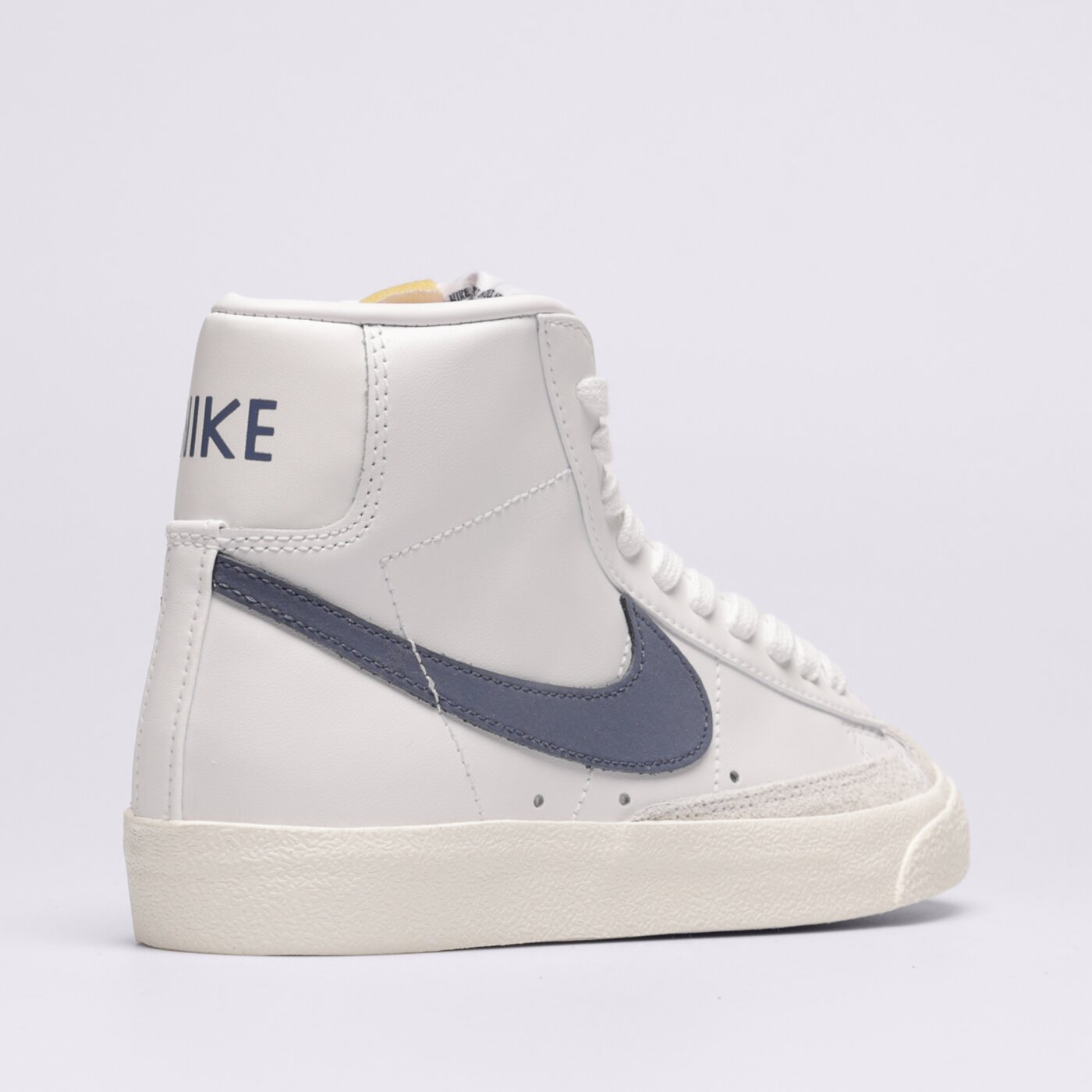 Buty sportowe damskie NIKE W BLAZER MID '77 cz1055-125 kolor biały