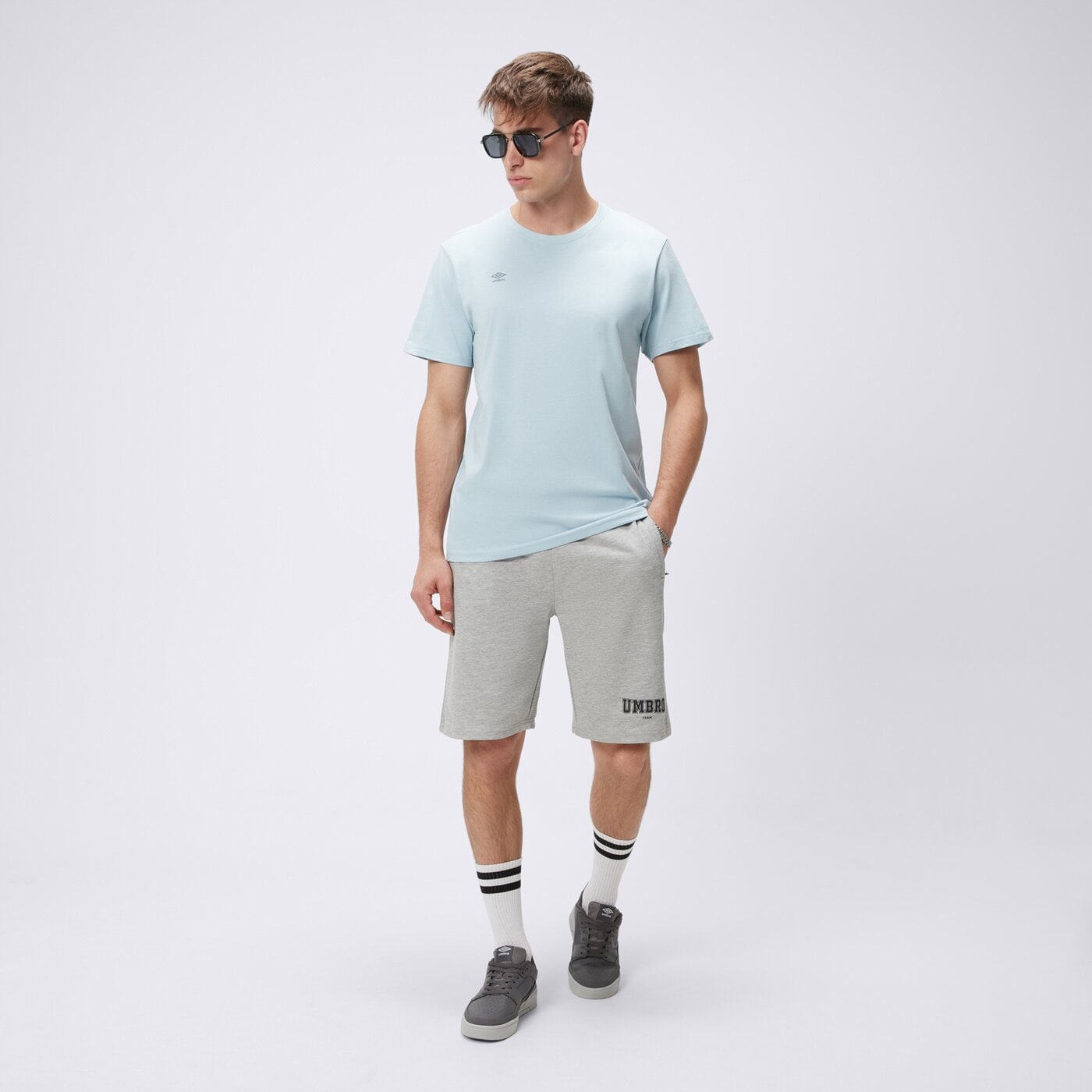 Koszulka męska UMBRO T-SHIRT ESS BACK GRAPHICS ul125tsm02001 kolor niebieski