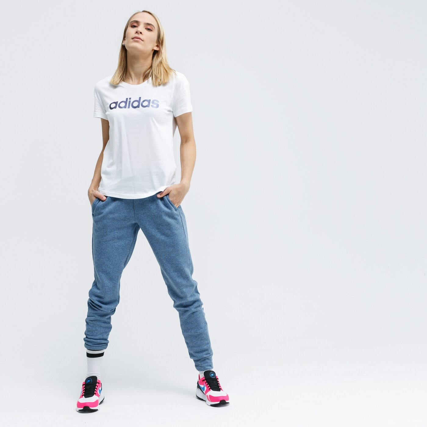 Koszulka damska ADIDAS T-SHIRT SS W FL GRFX T 2 ei4575 kolor biały