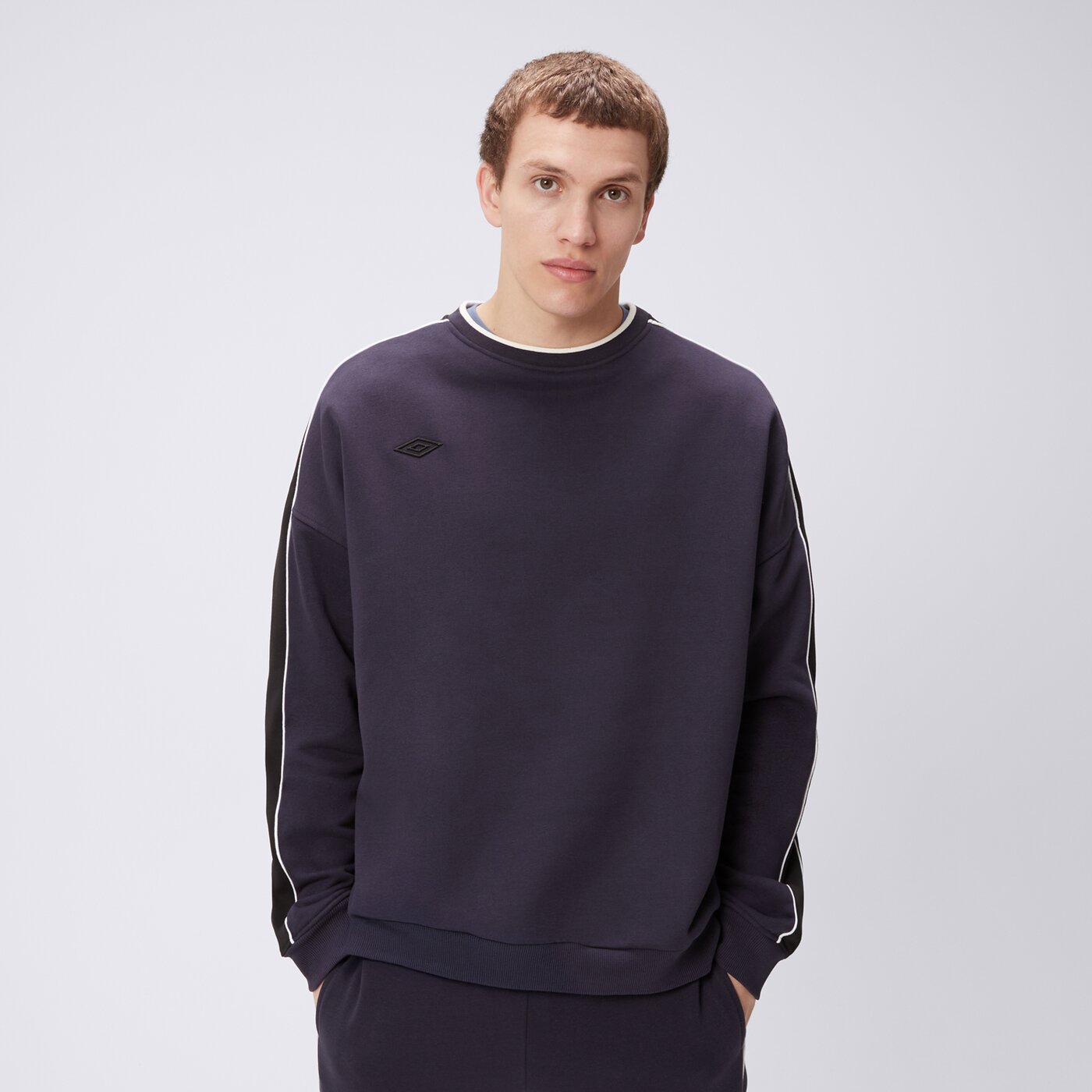 Bluza męska UMBRO BLUZA UMBRO CREW NAVY ul325blm02005 kolor granatowy