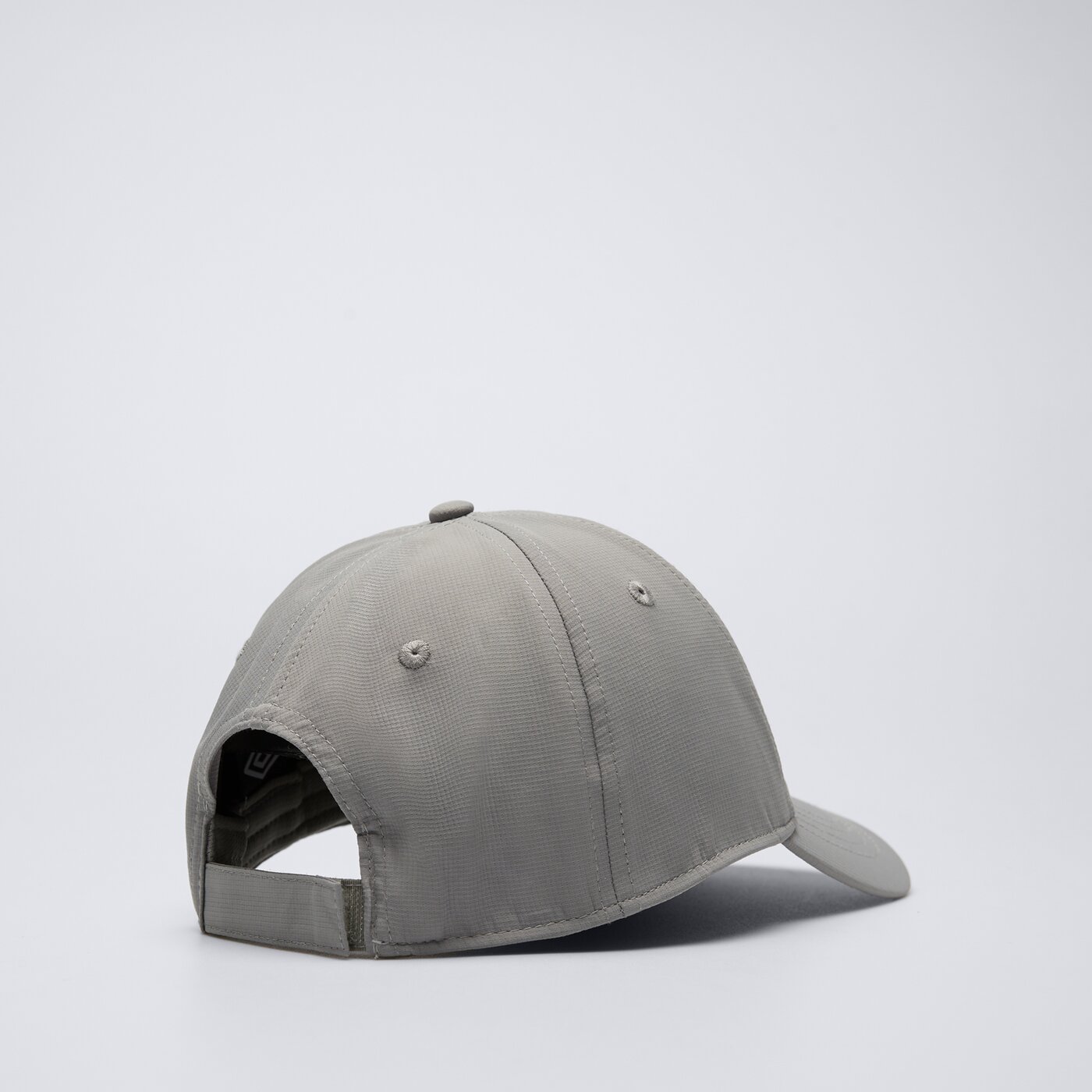 UMBRO CZAPKA UMBRO PERFORMANCE SIDE LOGO (UMHM0371033) szary
