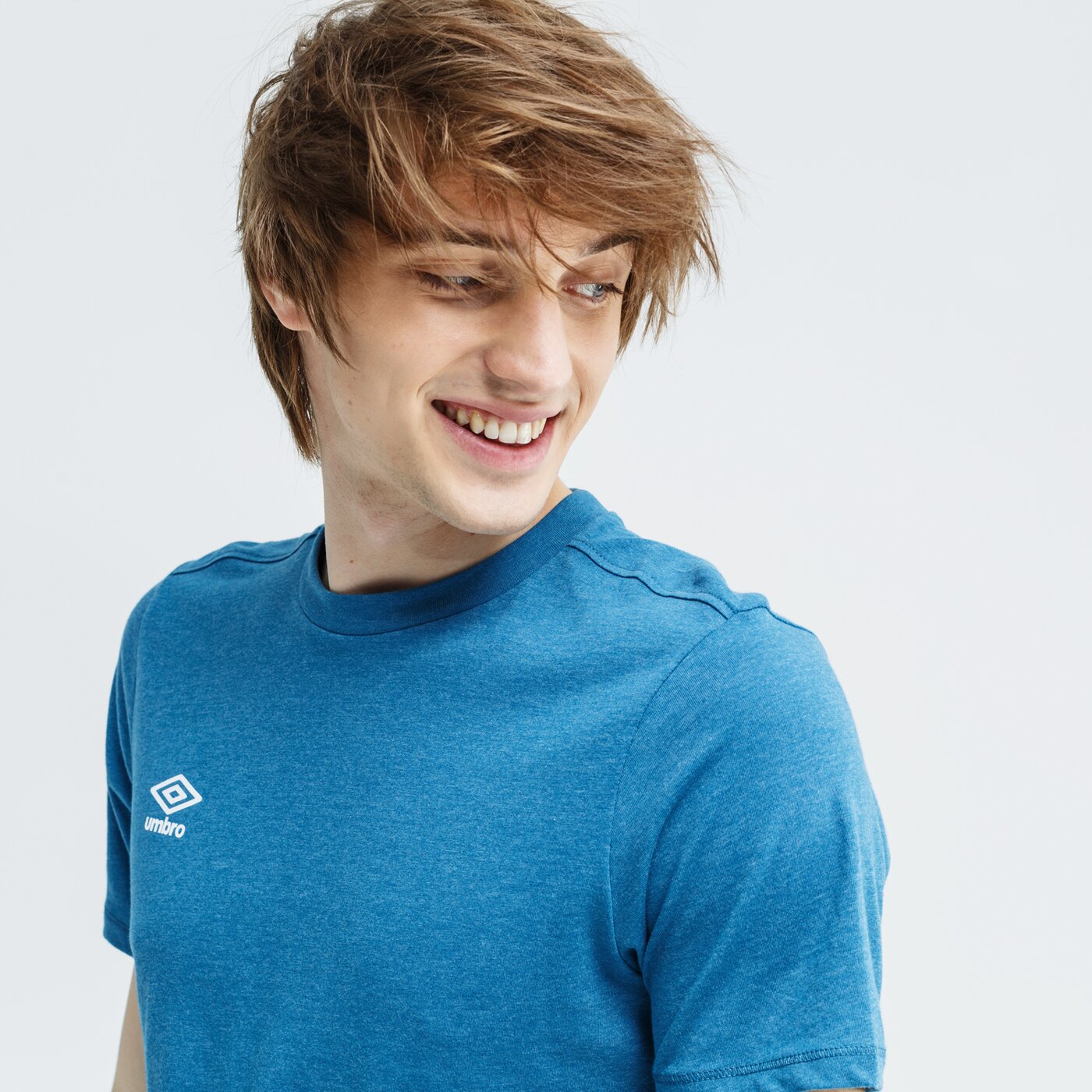 Koszulka męska UMBRO T-SHIRT FW SMALL LOGO COTTON 65353u-jfh kolor niebieski