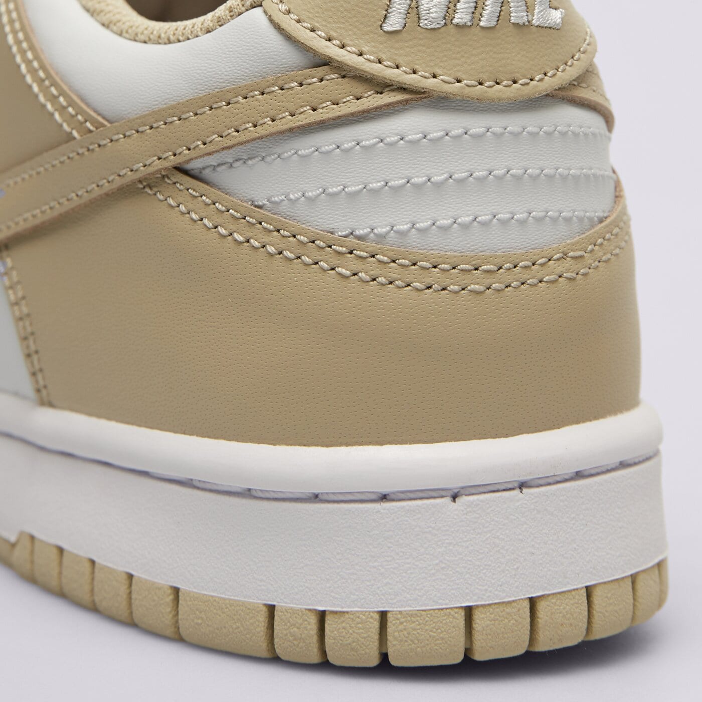 Buty dziecięce NIKE DUNK LOW fb9109-200 kolor beżowy