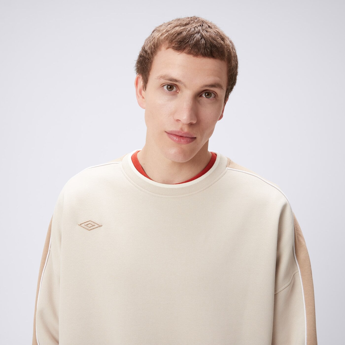 Bluza męska UMBRO BLUZA UMBROCREW BEIGE ul325blm02004 kolor beżowy