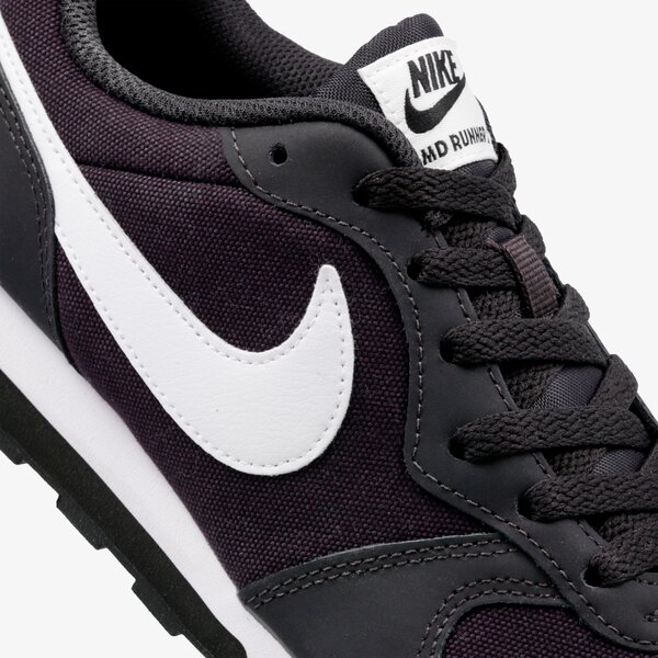 Buty dziecięce NIKE MD RUNNER 2 BG 807316-014 kolor granatowy