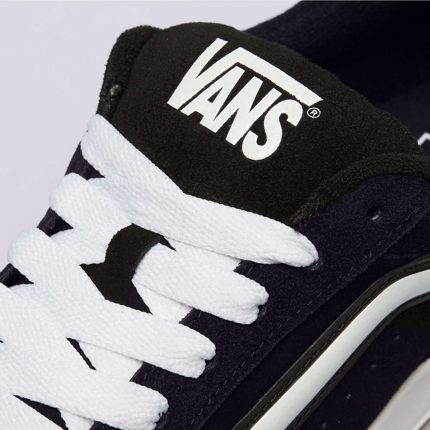 Buty sportowe męskie VANS HYLANE  vn000d819x11 kolor czarny