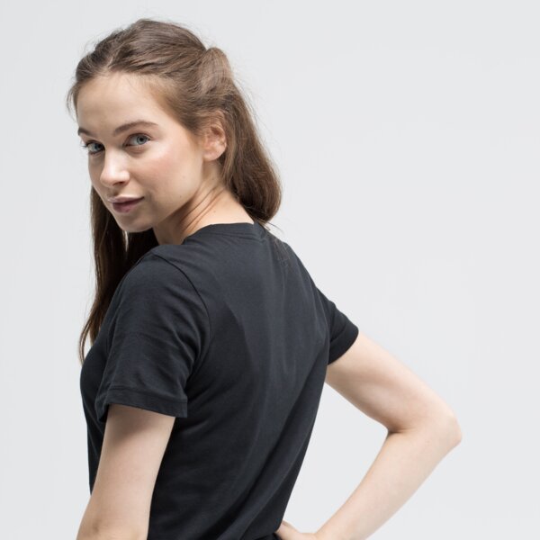 Koszulka damska NIKE T-SHIRT SS W NSW SWOOSH ar5360-010 kolor czarny