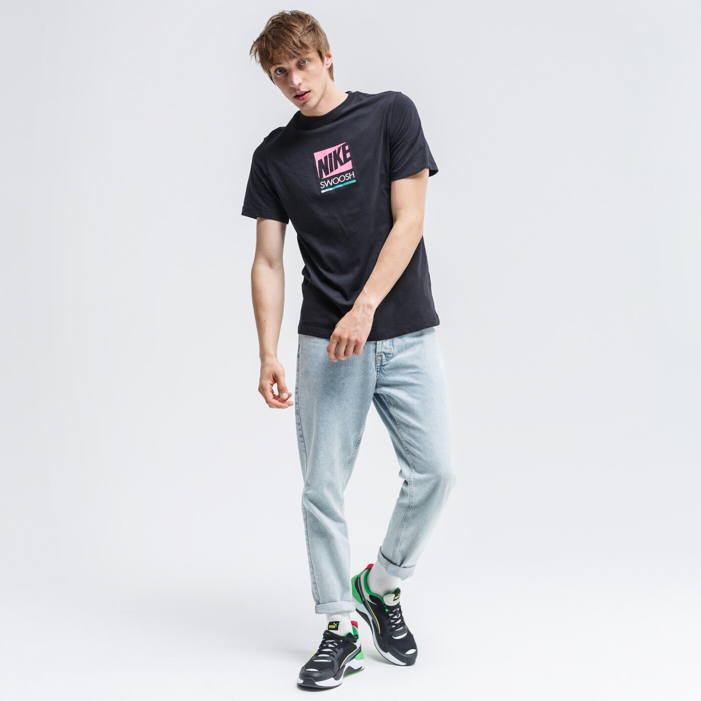 Koszulka męska NIKE T-SHIRT NSW SS MLTI COLOR NIKE cw0474-010 kolor czarny