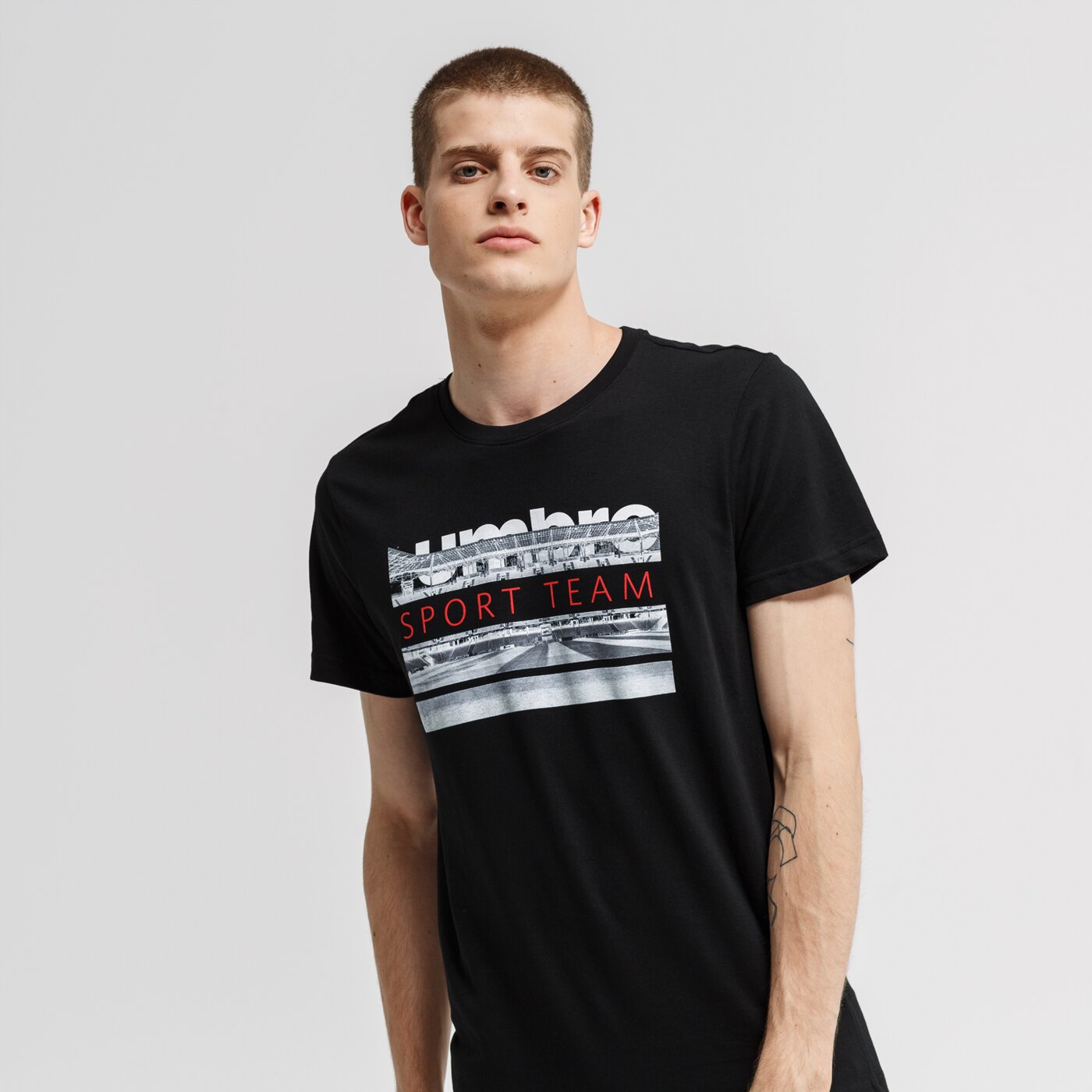 Koszulka męska UMBRO T-SHIRT NICKOLAS ul39tsm27001 kolor czarny