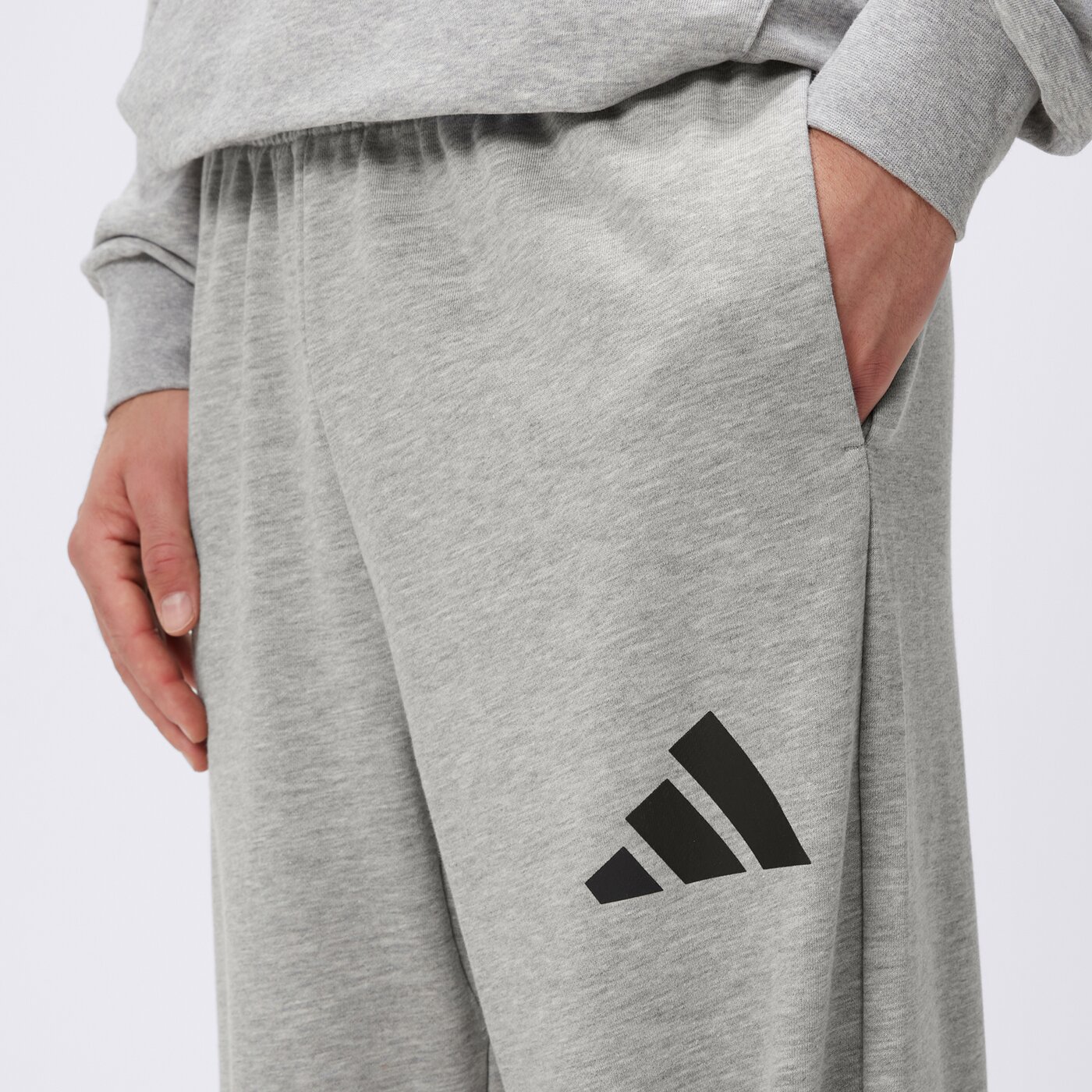 Spodnie dresowe męskie ADIDAS SPODNIE M WIDE PANT FT jf3606 kolor szary