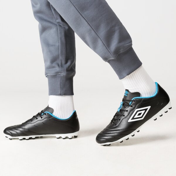 Buty piłkarskie męskie UMBRO TOCCO III LEAGUE AG 81866u-lmn kolor czarny